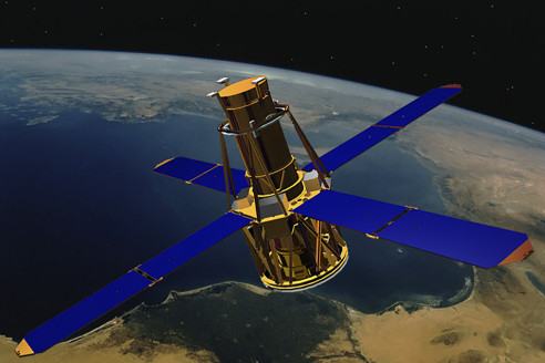 Неуправляемый космический аппарат несется на Землю